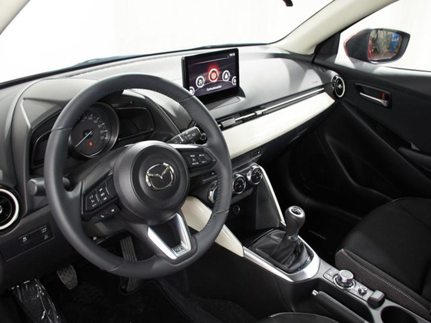 Mazda Mazda 2 1.5 Center-Line Convenience