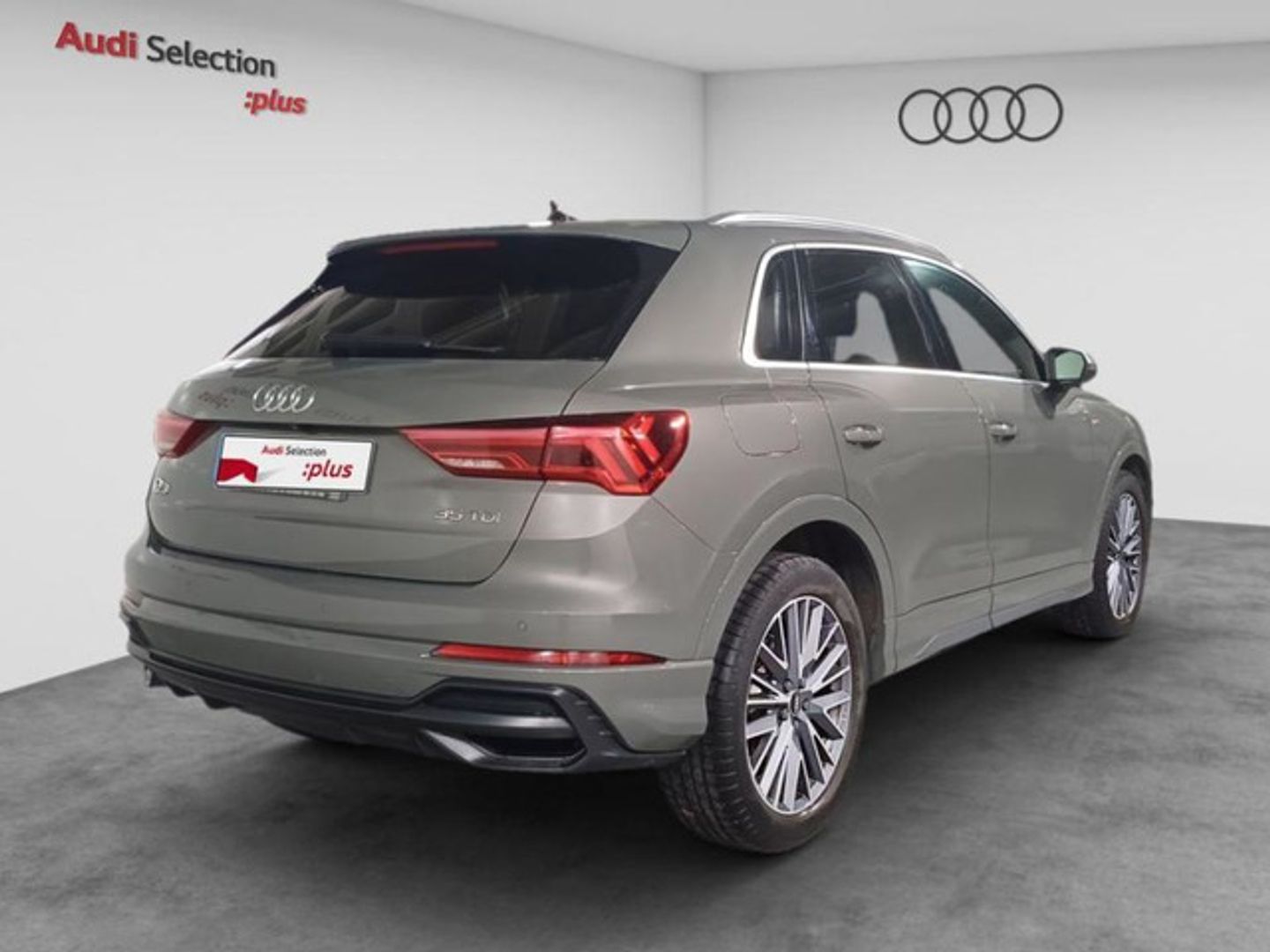 Audi Q3 35 TDI S line