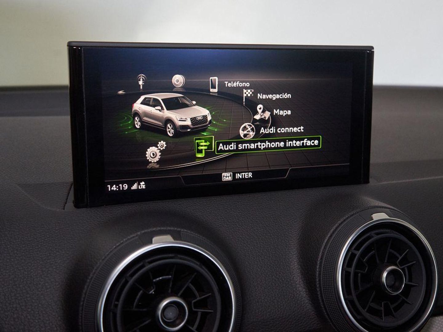 Audi Q2 Advanced 30 TFSI 81 kW (110 CV)