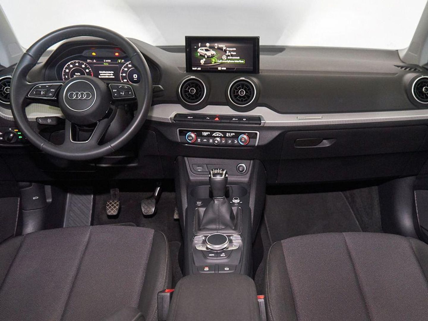 Audi Q2 Advanced 30 TFSI 81 kW (110 CV)