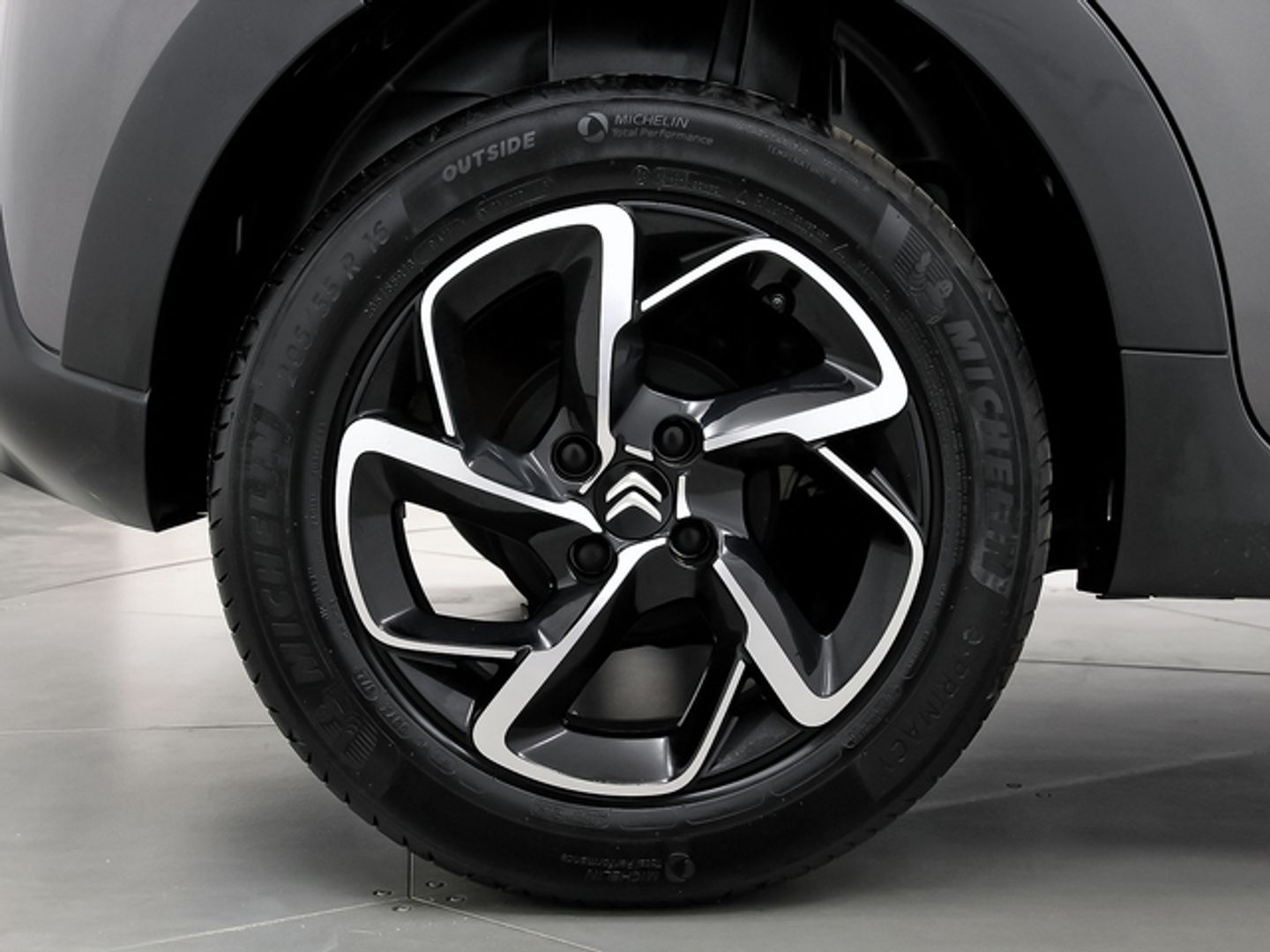 Citroen C3 PureTech 82 C-Series 61 kW (83 CV)
