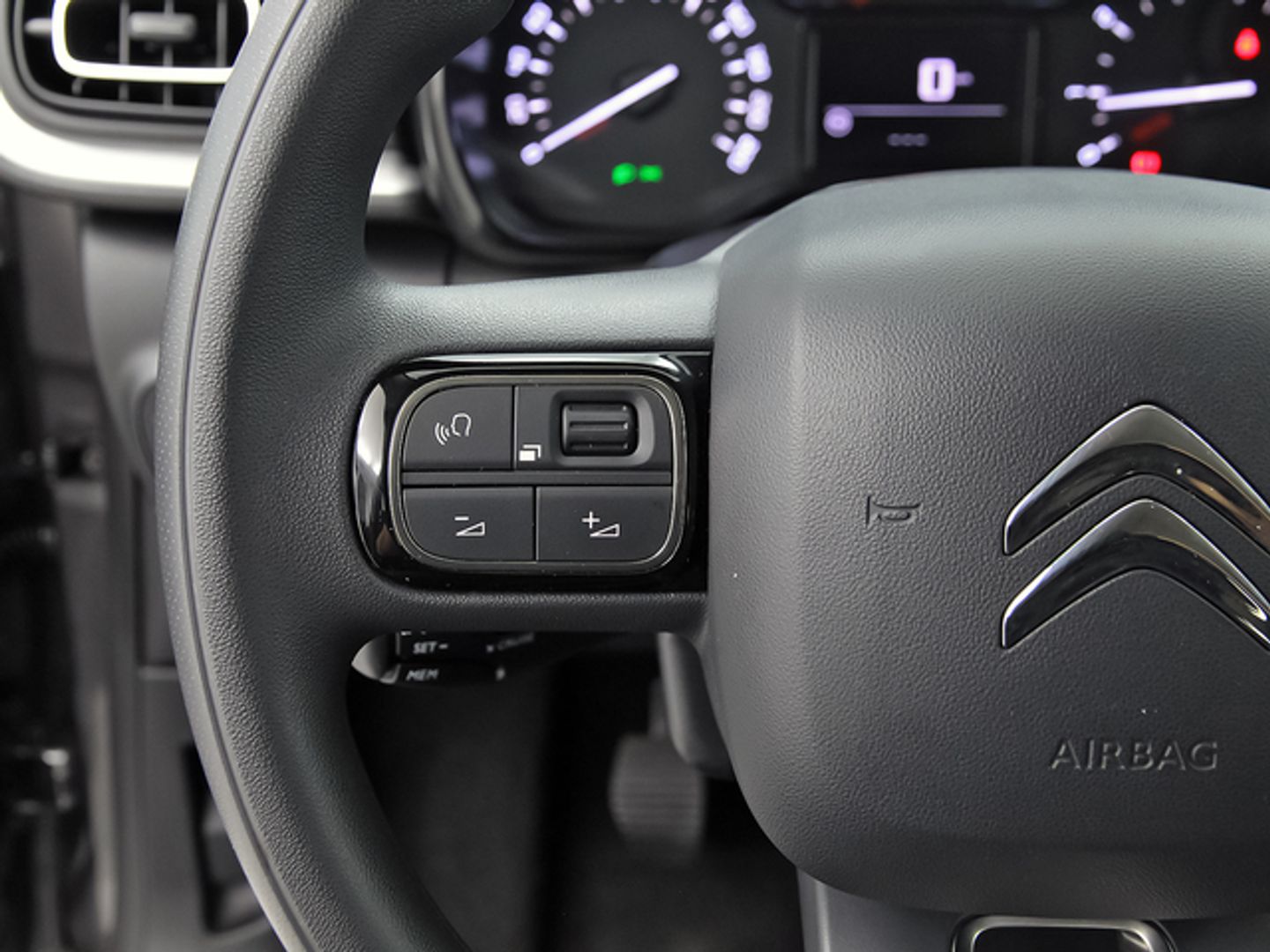 Citroen C3 PureTech 82 C-Series 61 kW (83 CV)