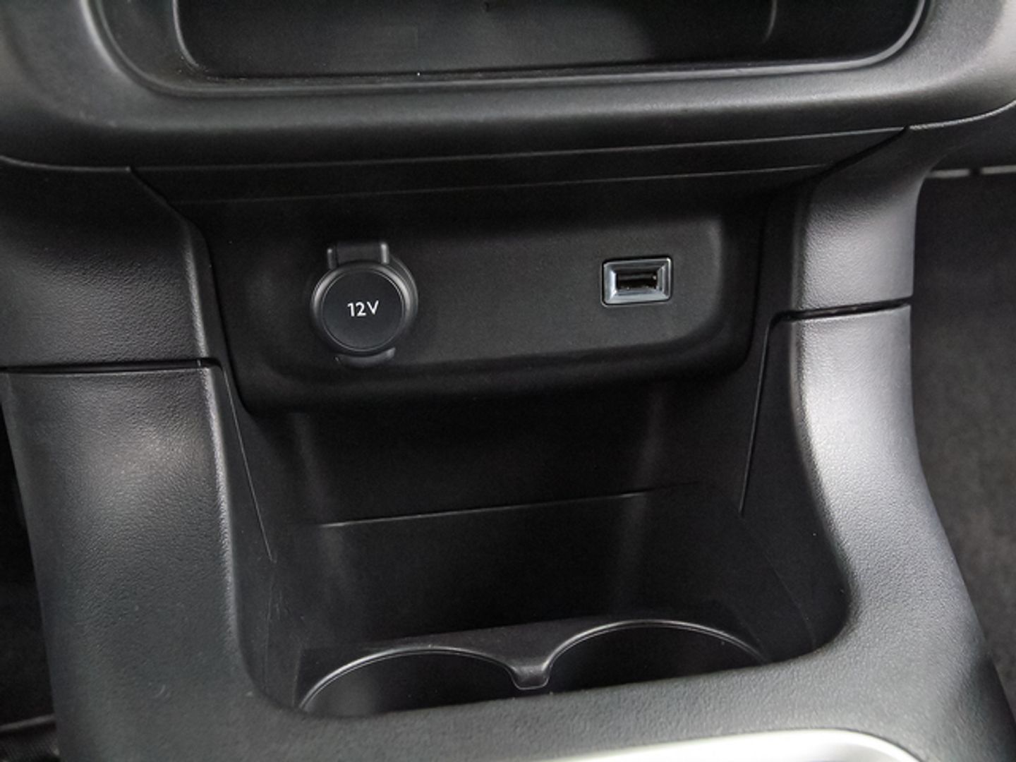 Citroen C3 PureTech 82 C-Series 61 kW (83 CV)