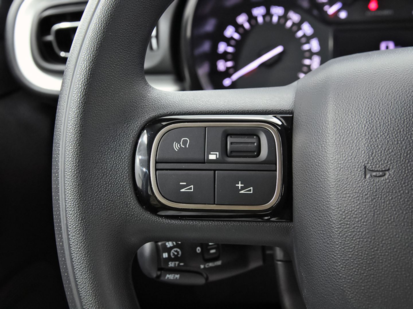 Citroen C3 PureTech 82 C-Series 61 kW (83 CV)