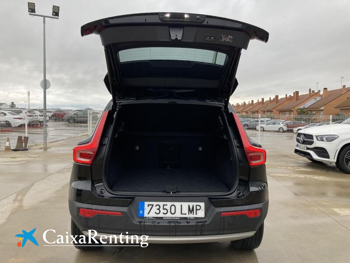 Volvo XC40 T2 Momentum Pro 95 kW (129 CV)