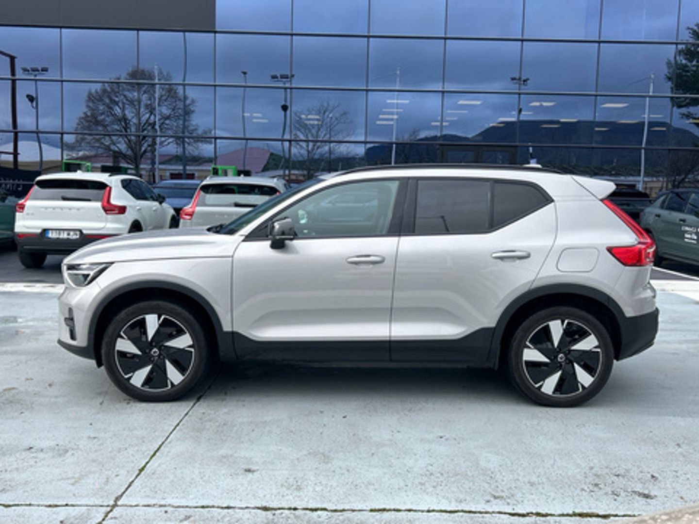 Volvo XC40 Recharge Single Extended Core Auto 185 kW (252 CV)