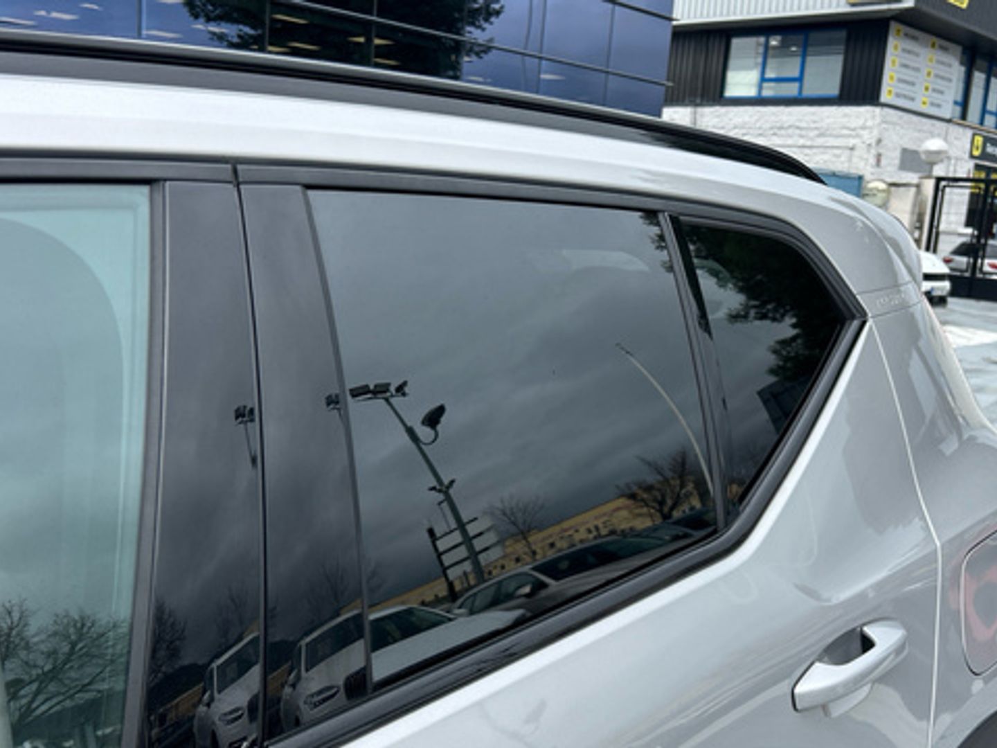 Volvo XC40 Recharge Single Extended Core Auto 185 kW (252 CV)