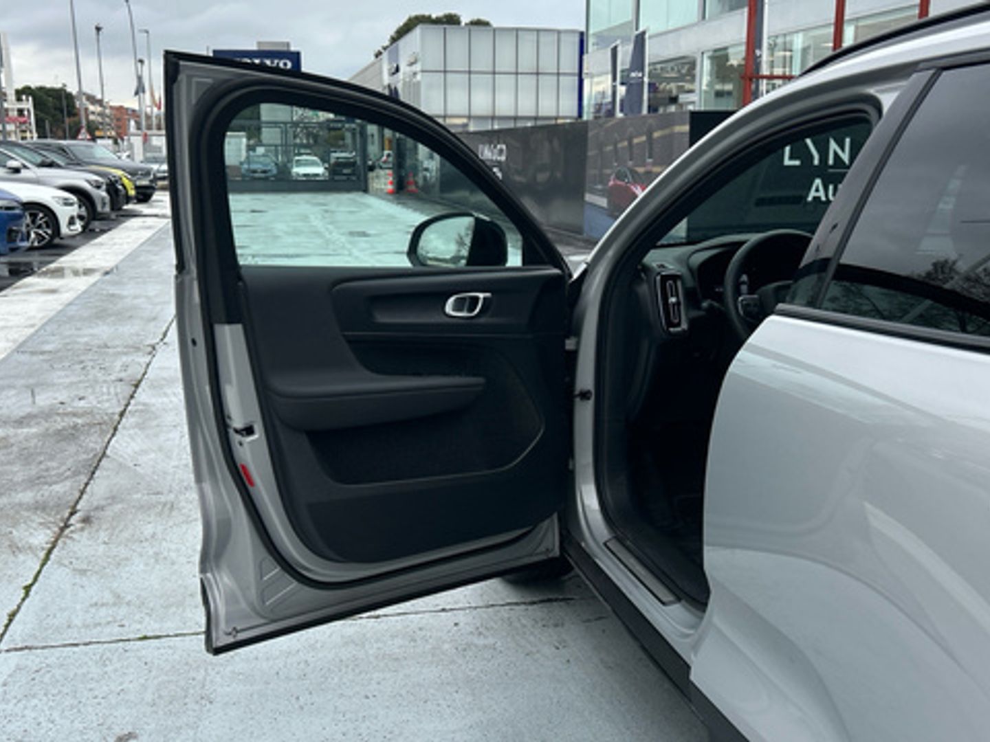 Volvo XC40 Recharge Single Extended Core Auto 185 kW (252 CV)
