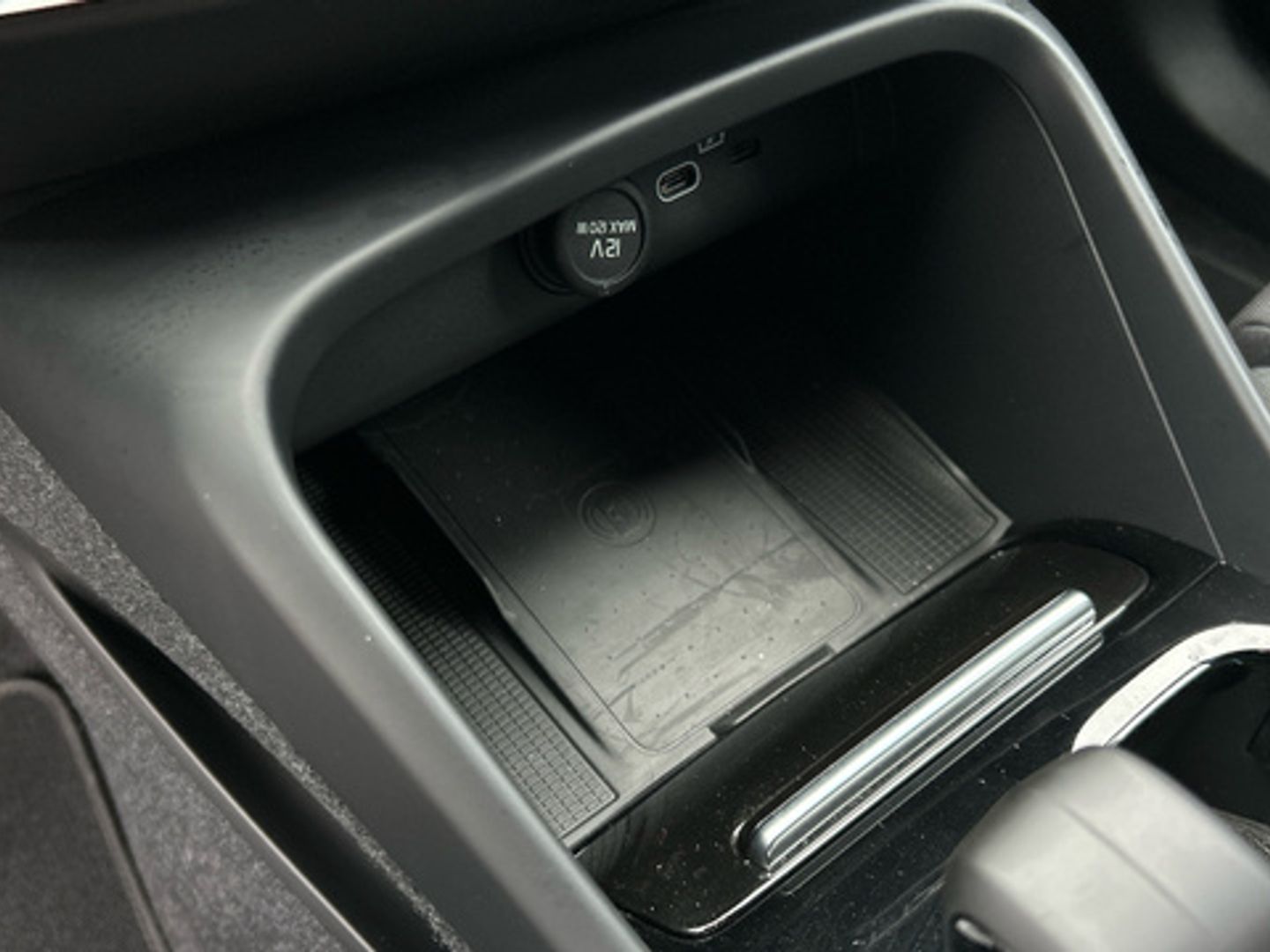 Volvo XC40 Recharge Single Extended Core Auto 185 kW (252 CV)