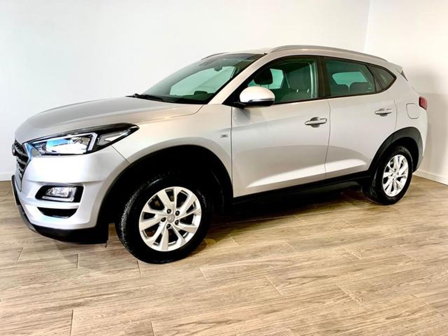 Hyundai Tucson 1.6 CRDI 48V N-Line DT 4X2 100 kW (136 CV) Gris Plata SUV