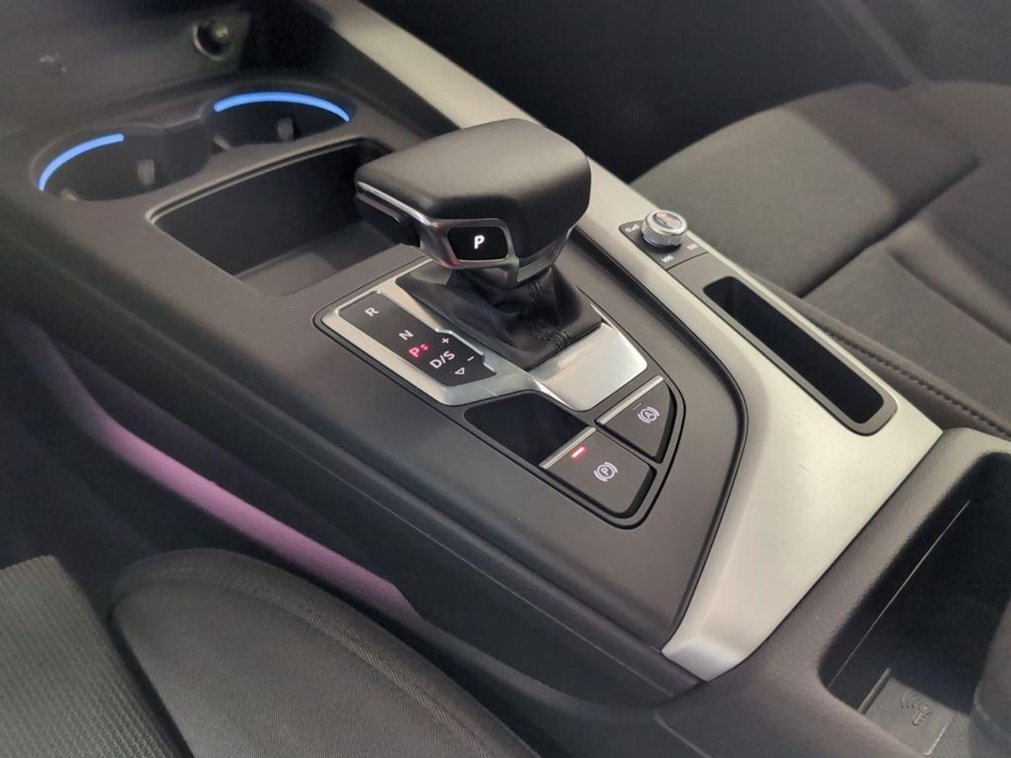 Audi A4 Advanced 30 TDI 100 kW (136 CV) S tronic