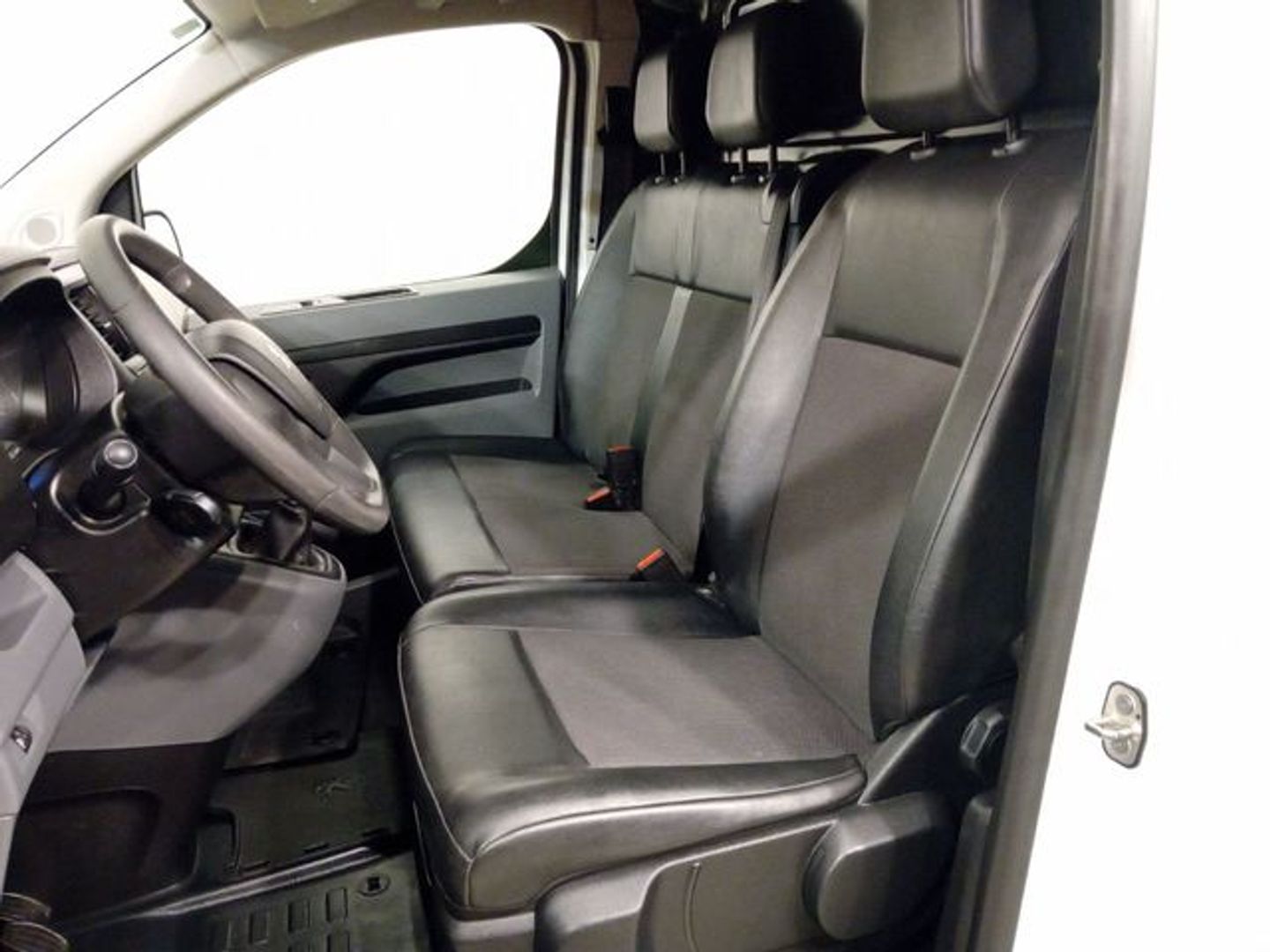 Peugeot Expert Furgon BlueHDi 120 S&S Pro Standard 88 kW (120 CV)