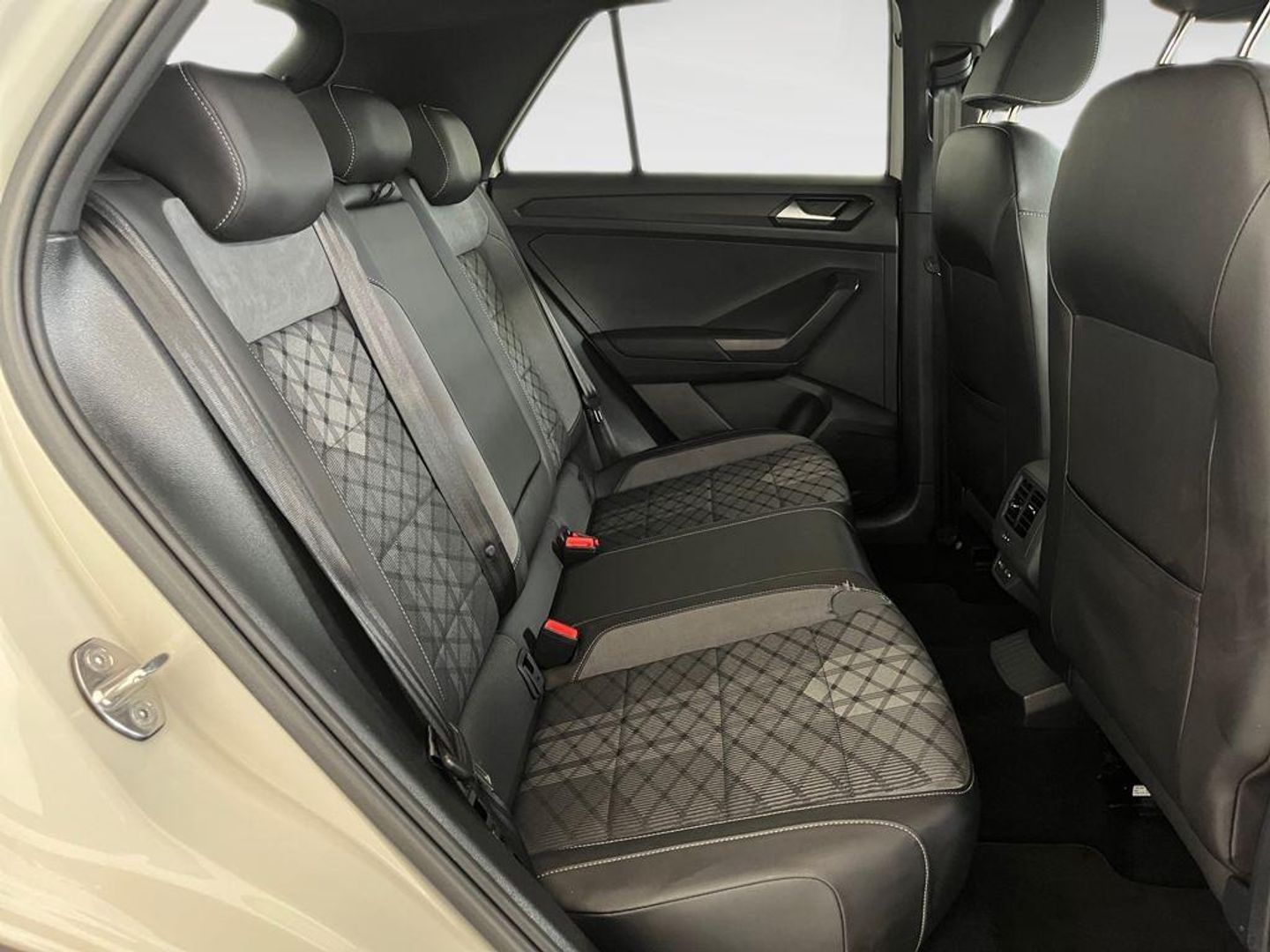 Volkswagen T-Roc R-Line 1.5 TSI 110 kW (150 CV)