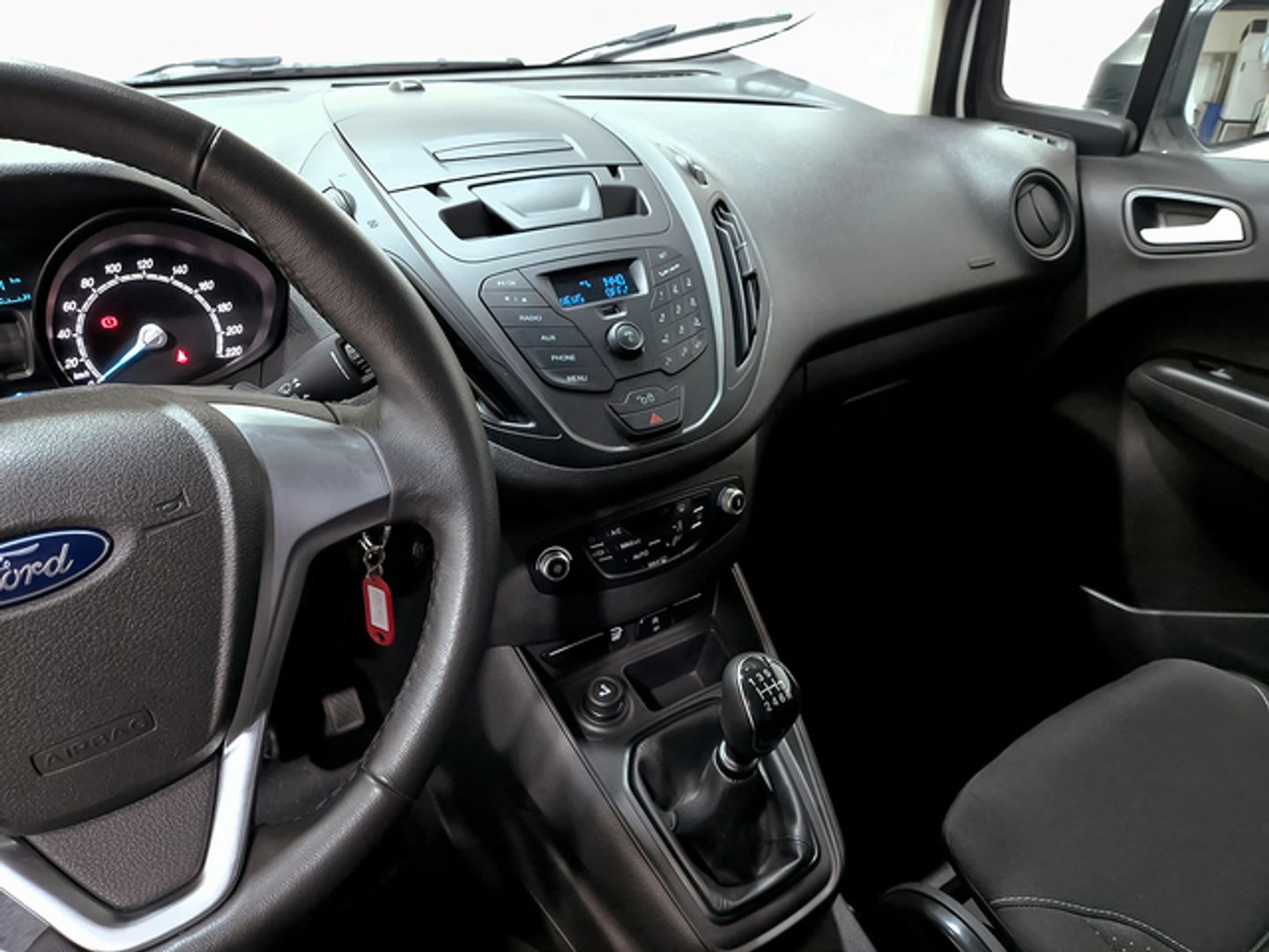 Ford Transit Courier Furgon 1.5 TDCI Trend 74 kW (100 CV)