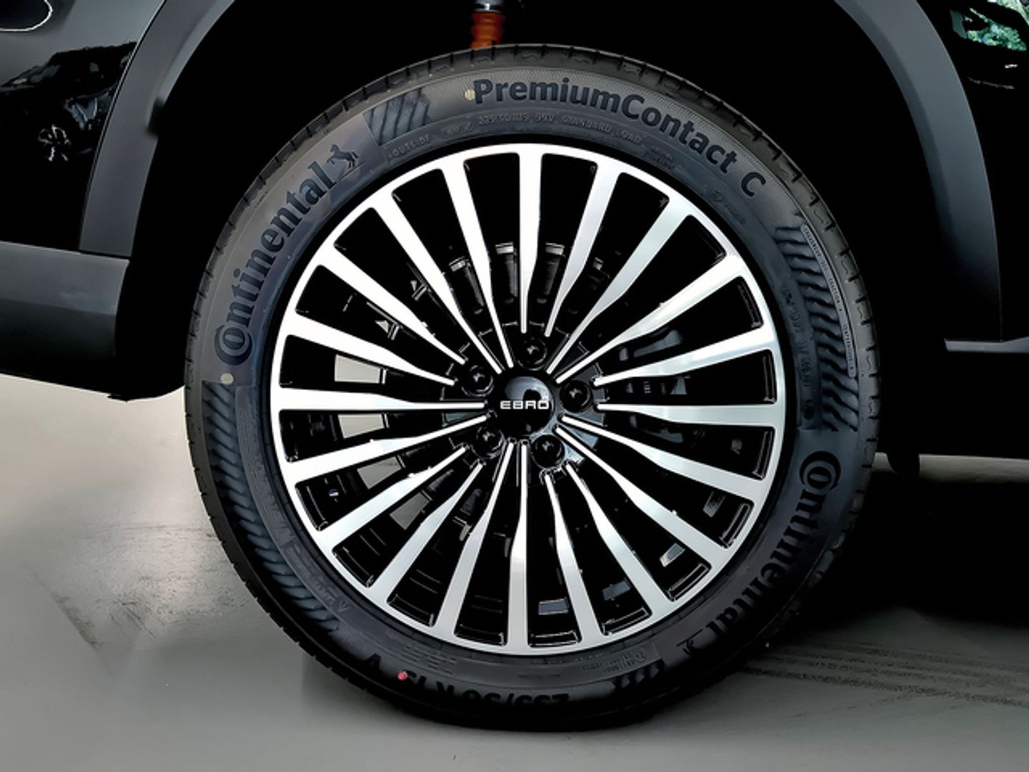 Ebro S800 1.6 TGDI Luxury DCT 108 kW (147 CV)