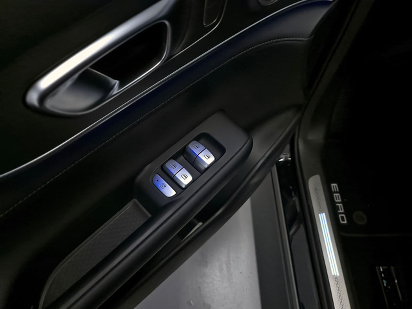 Ebro S800 1.6 TGDI Luxury DCT 108 kW (147 CV)