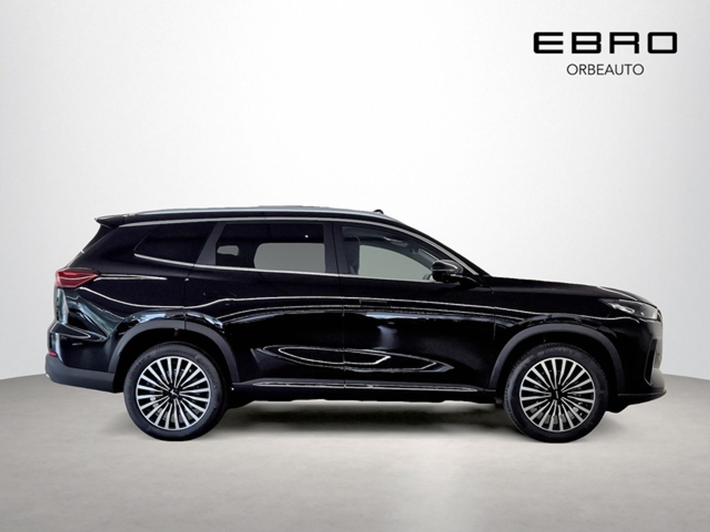 Ebro S800 1.6 TGDI Luxury DCT 108 kW (147 CV)