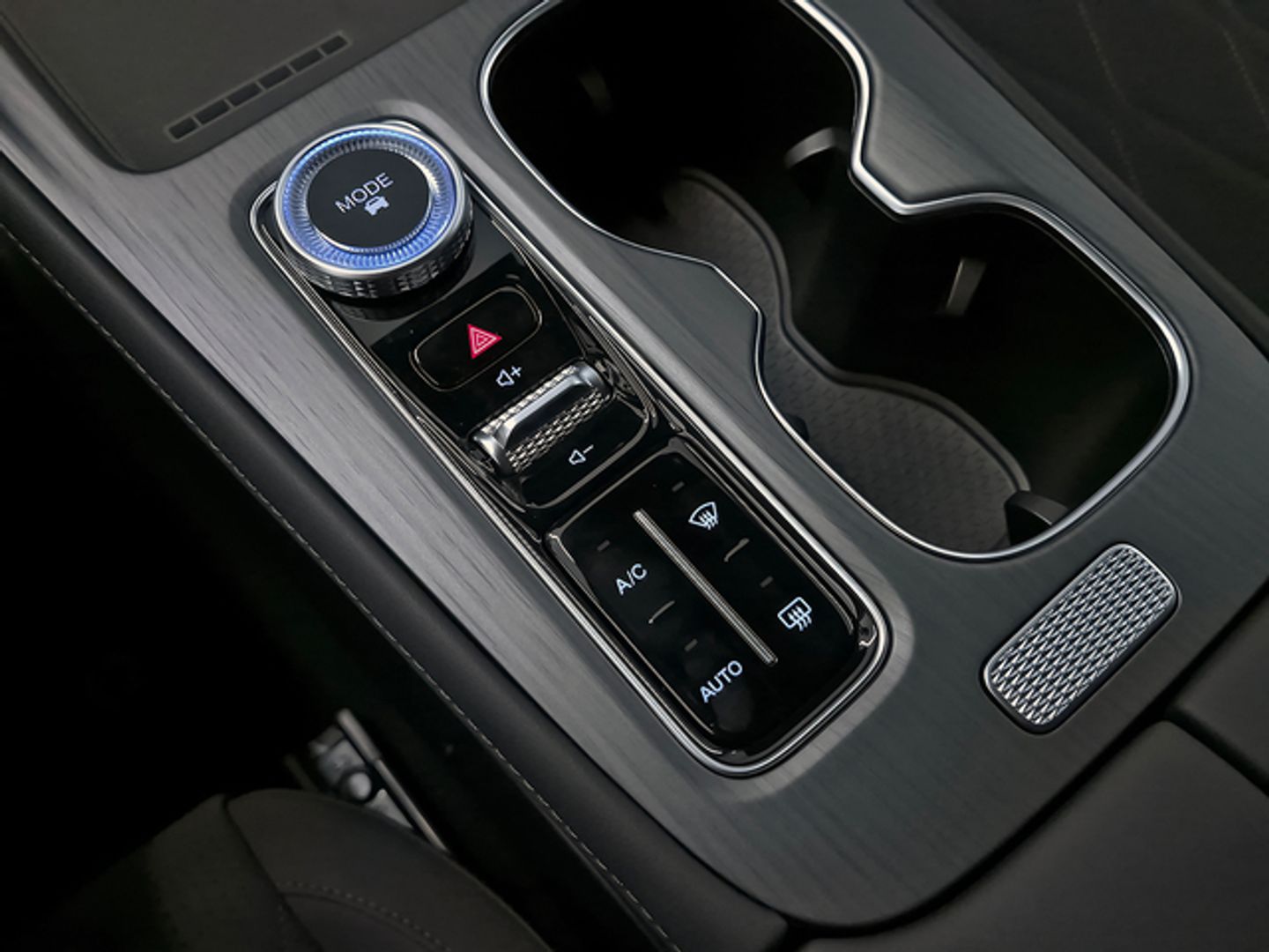 Ebro S800 1.6 TGDI Luxury DCT 108 kW (147 CV)