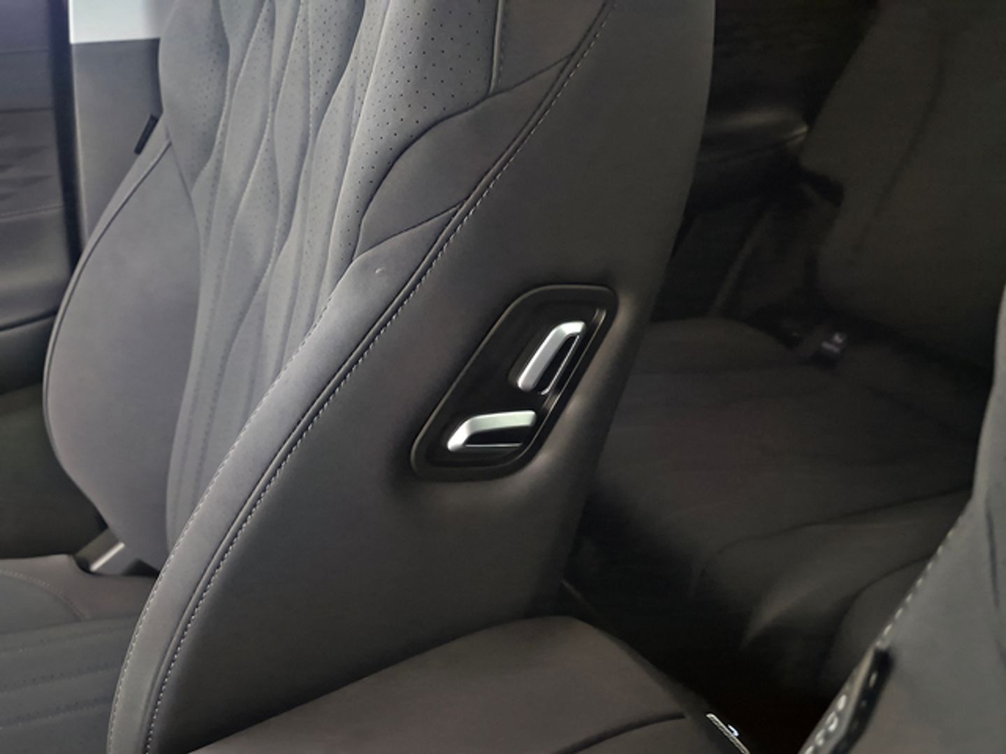 Ebro S800 1.6 TGDI Luxury DCT 108 kW (147 CV)