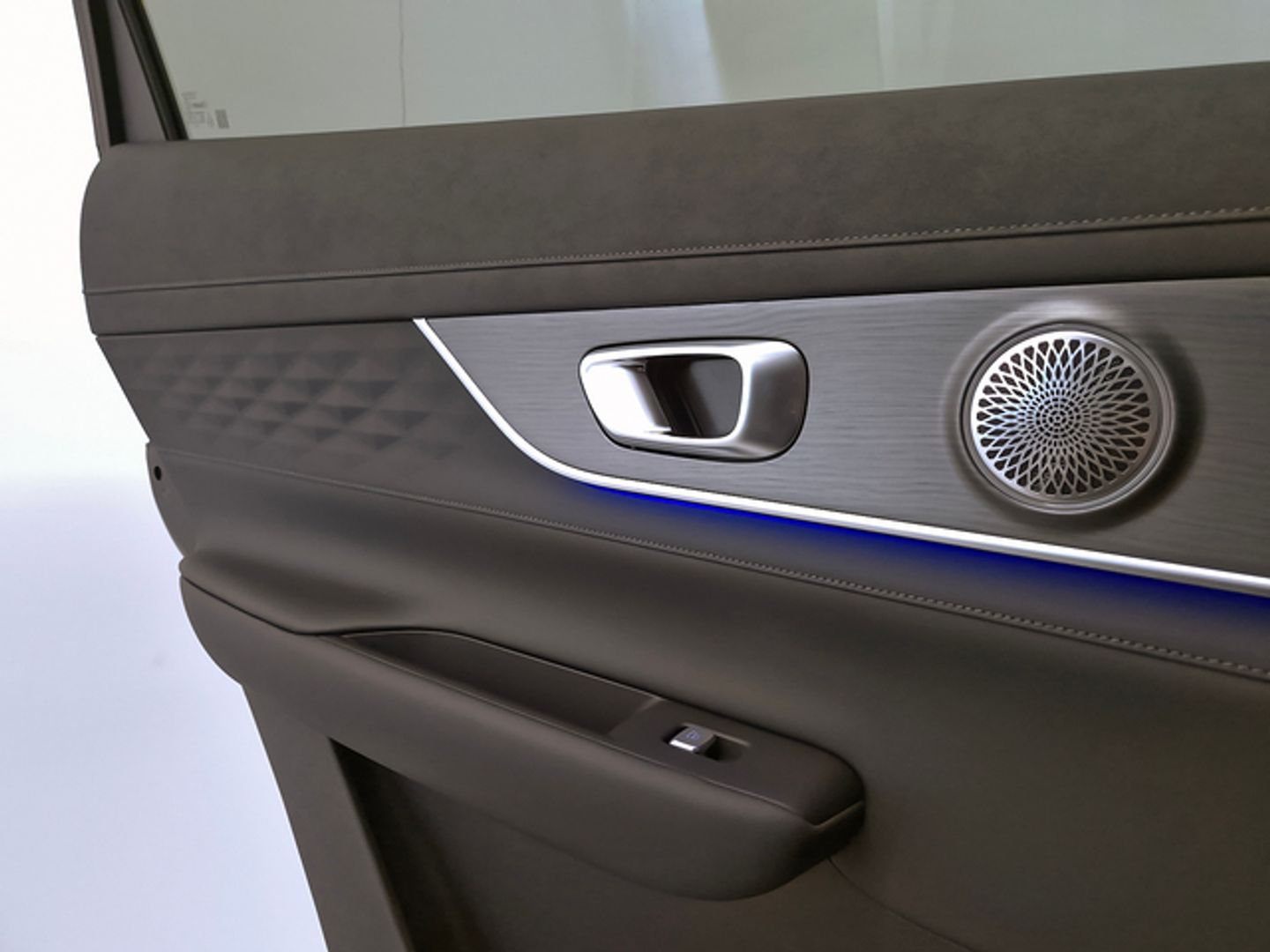 Ebro S800 1.6 TGDI Luxury DCT 108 kW (147 CV)