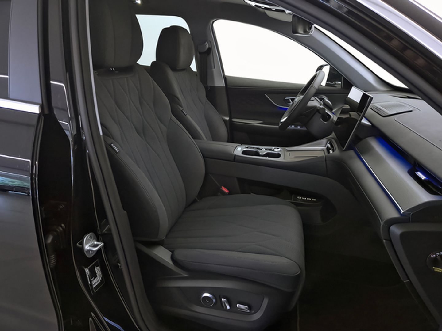 Ebro S800 1.6 TGDI Luxury DCT 108 kW (147 CV)