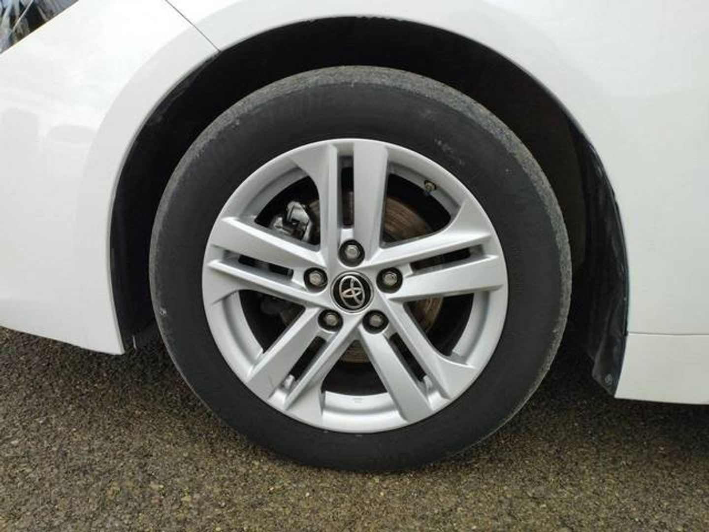 Toyota Corolla 1.8 125 Híbrido Active Tech E-CVT 90 kW (122 CV)