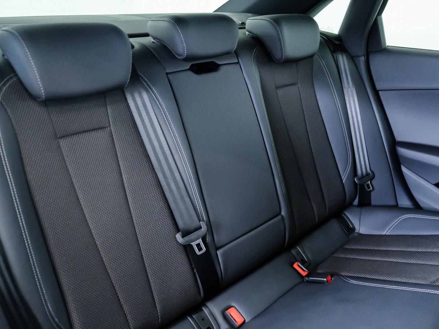Audi A4 S line 35 TDI 120 kW (163 CV) S tronic