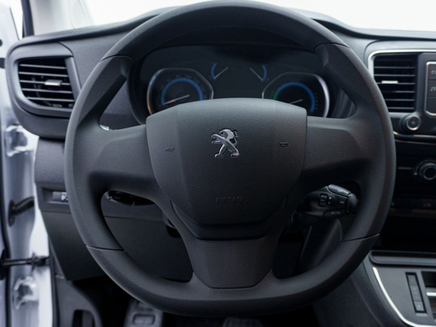 Peugeot e-Expert Furgón Eléctrico Batería 50kWh Long 100 kW (136 CV)