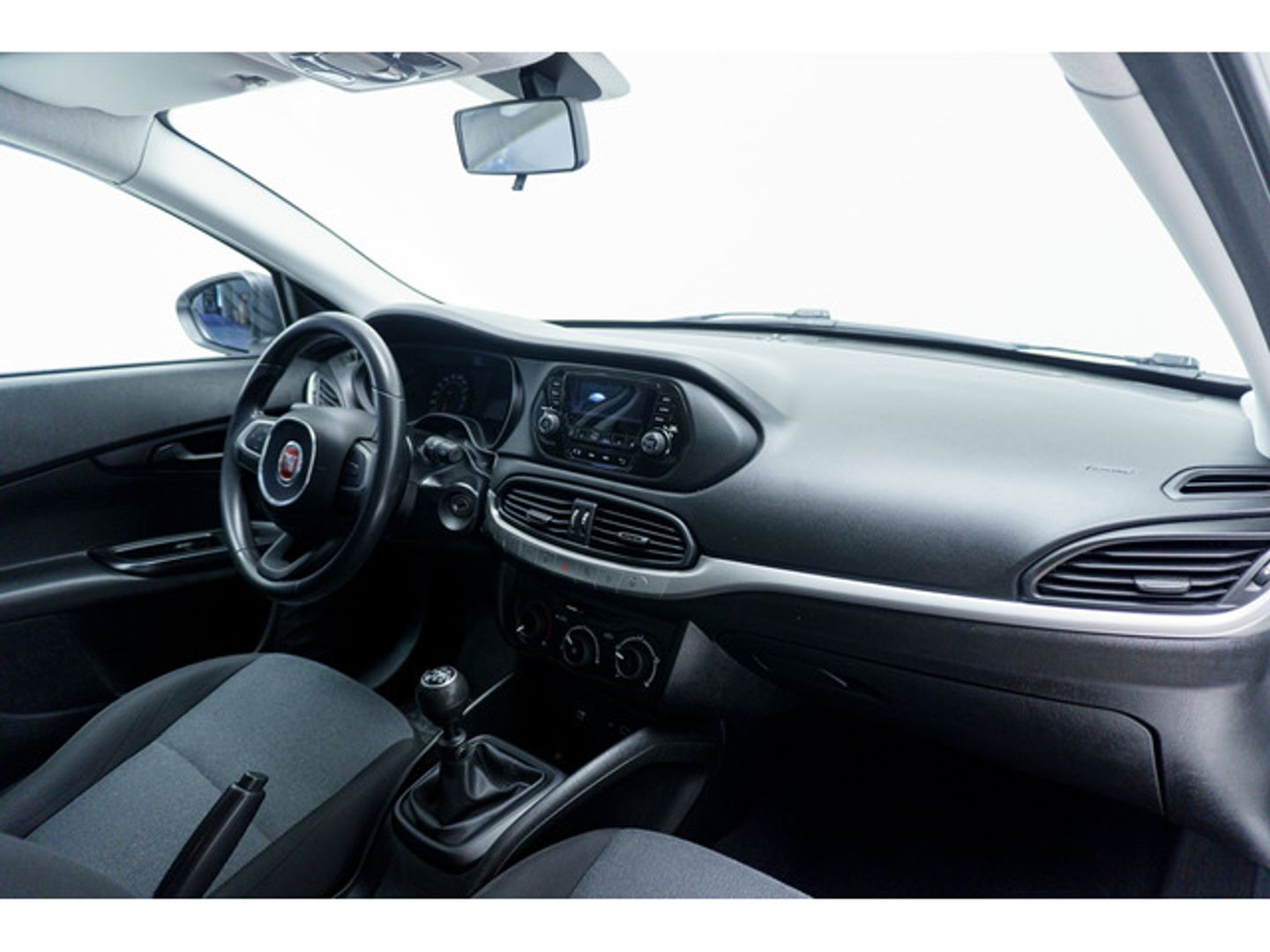 Fiat Tipo Sedan 1.4 Fire Pop 70 kW (95 CV)