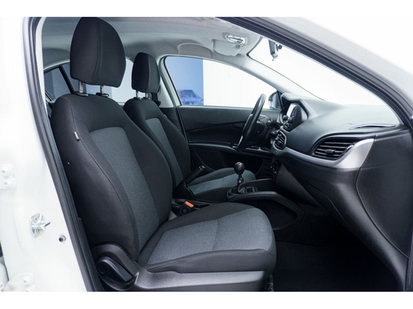 Fiat Tipo Sedan 1.4 Fire Pop 70 kW (95 CV)