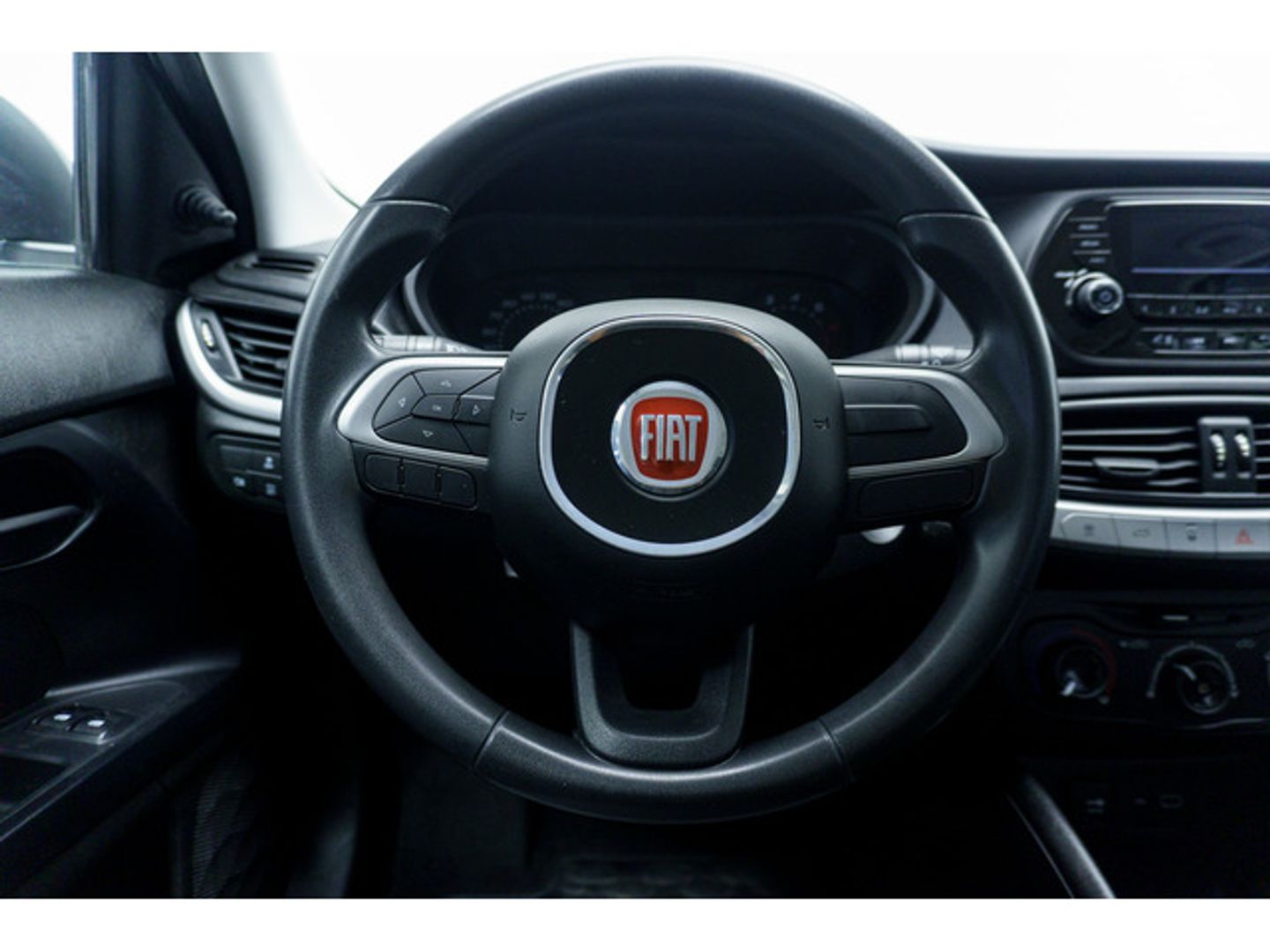 Fiat Tipo Sedan 1.4 Fire Pop 70 kW (95 CV)