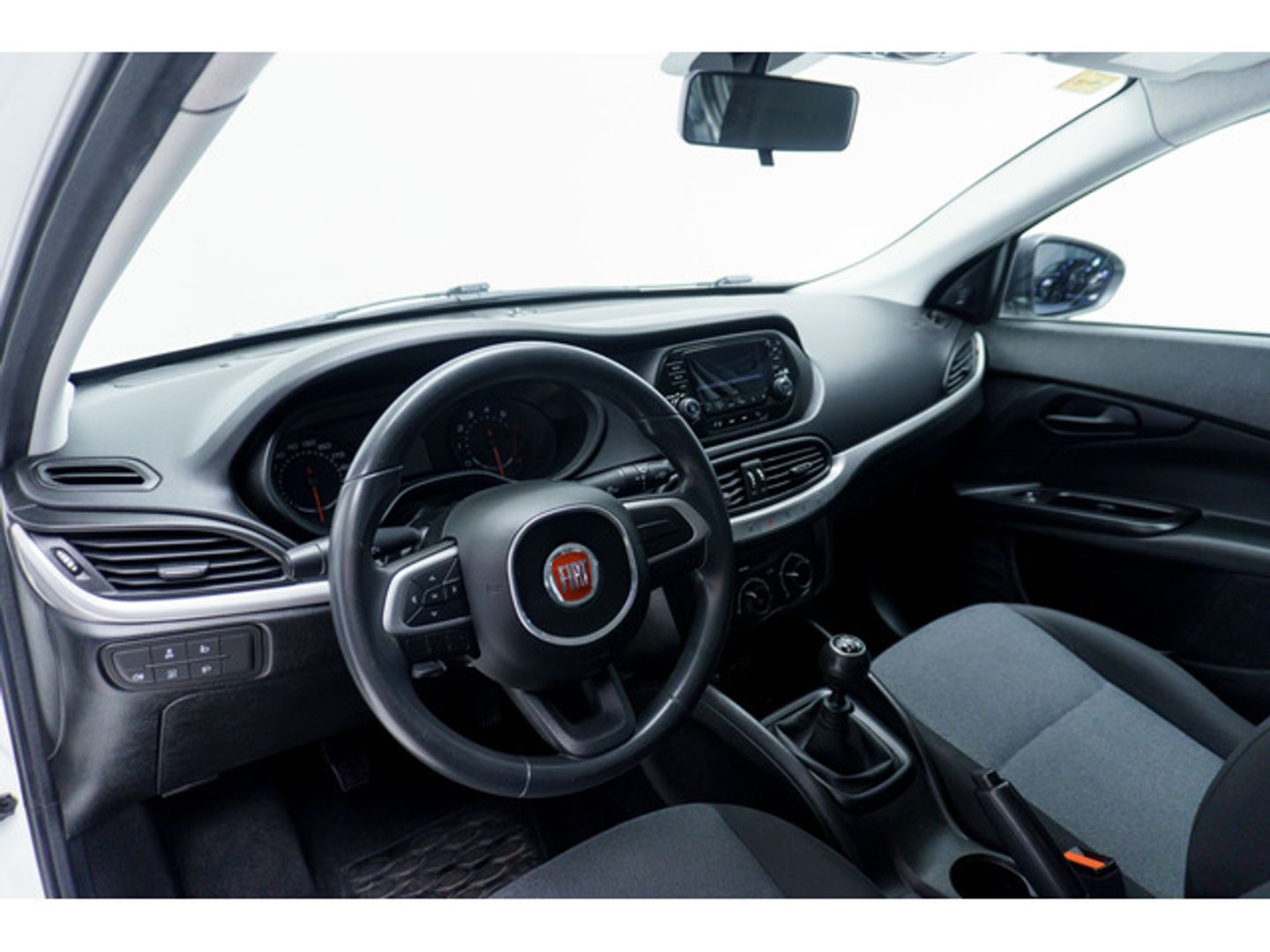 Fiat Tipo Sedan 1.4 Fire Pop 70 kW (95 CV)