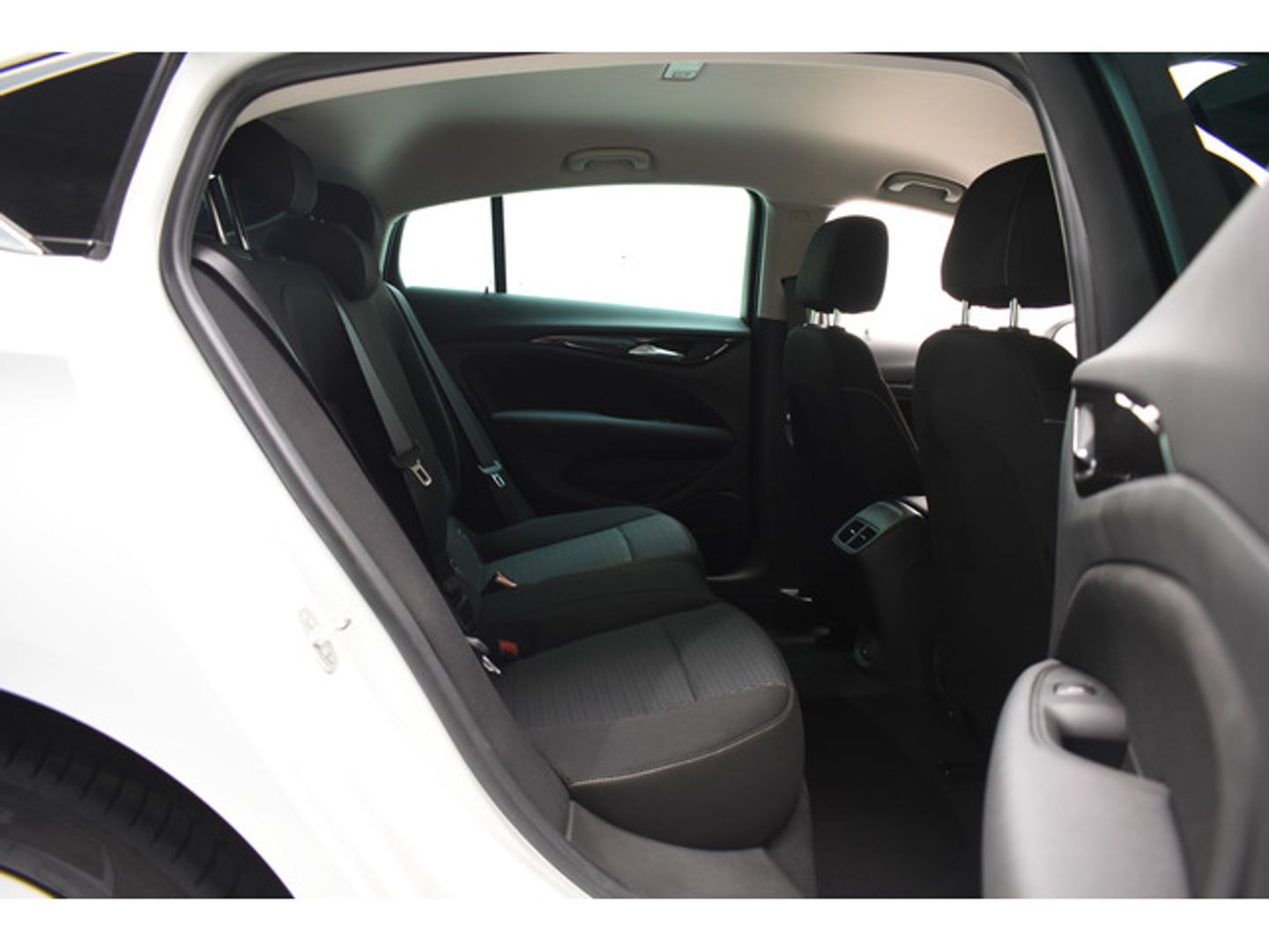 Opel Insignia 1.5D DVH GS Business 90 kW (122 CV)