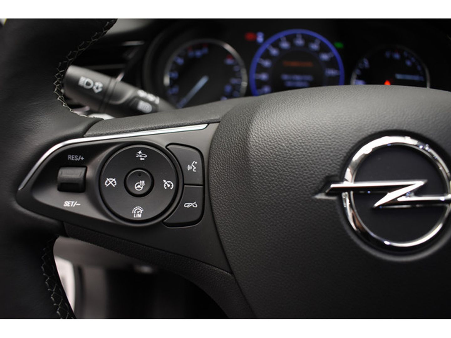 Opel Insignia 1.5D DVH GS Business 90 kW (122 CV)