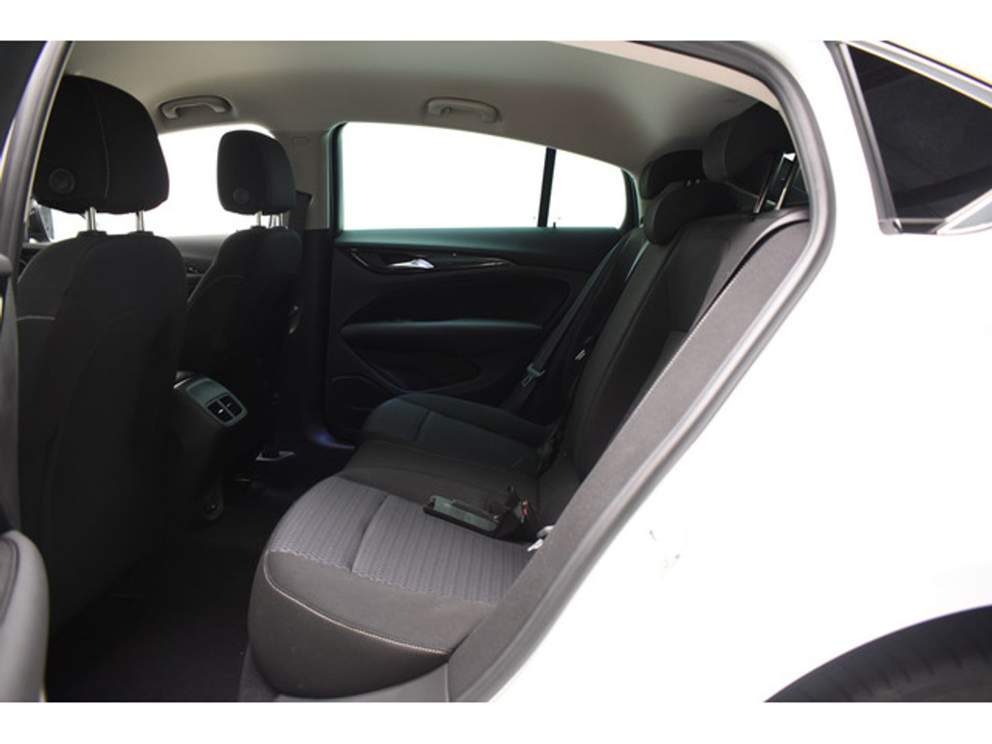 Opel Insignia 1.5D DVH GS Business 90 kW (122 CV)
