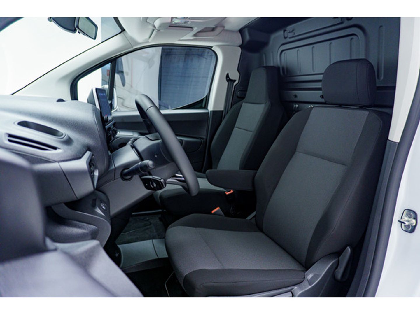 Fiat e-Doblò Furgón 50kWh L1H1 100 kW (136 CV)
