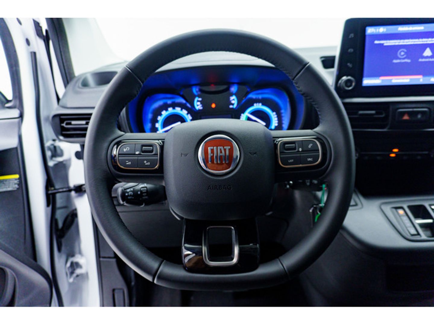 Fiat e-Doblò Furgón 50kWh L1H1 100 kW (136 CV)