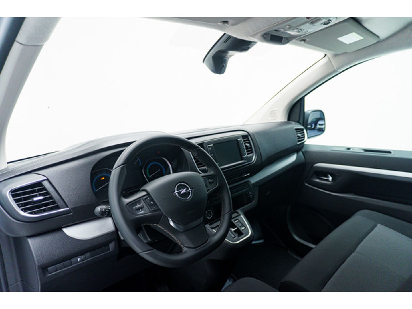 Opel Vivaro-e Furgon BEV 75kWhL Incrementada 100 kW (136 CV)