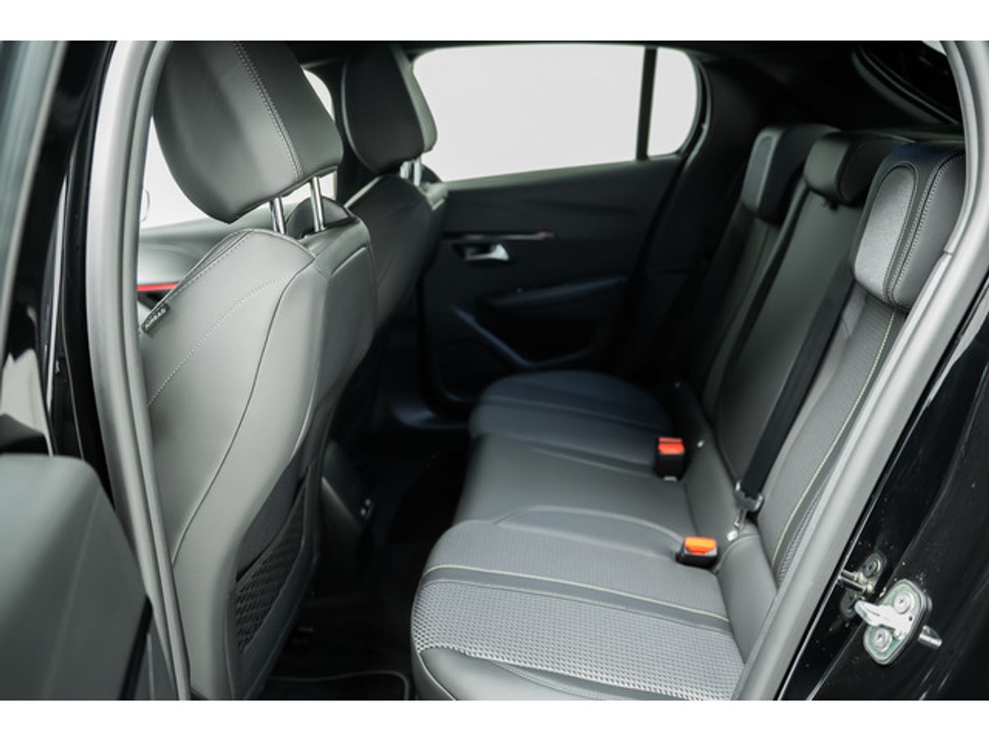 Peugeot e-208 Eléctrico GT 100 kW (136 CV)