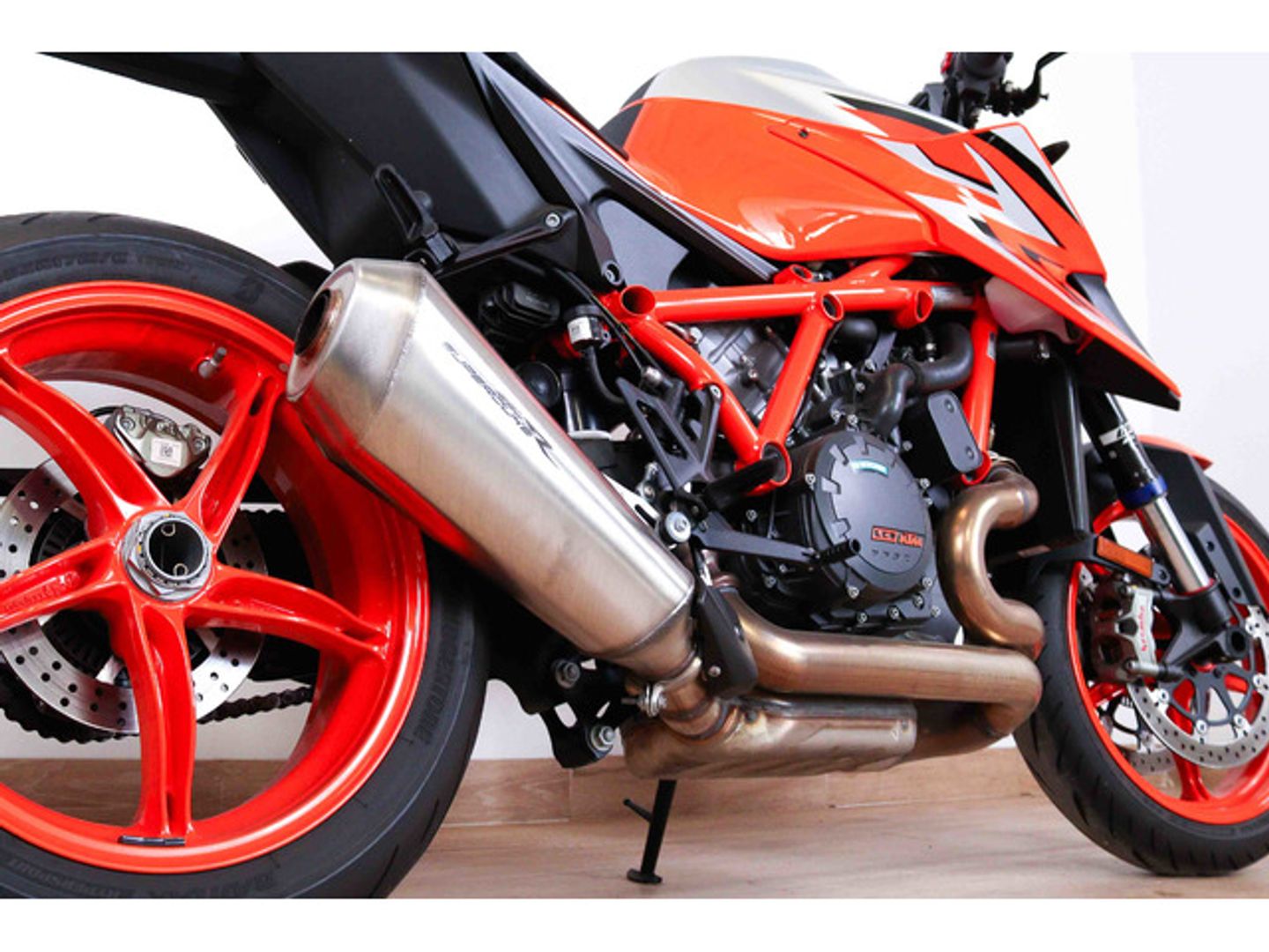 KTM 1290 SUPER DUKE R EVO