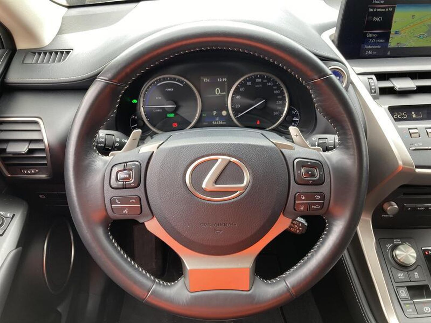 Lexus NX 300h Business Navigation 2WD 145 kW (197 CV)