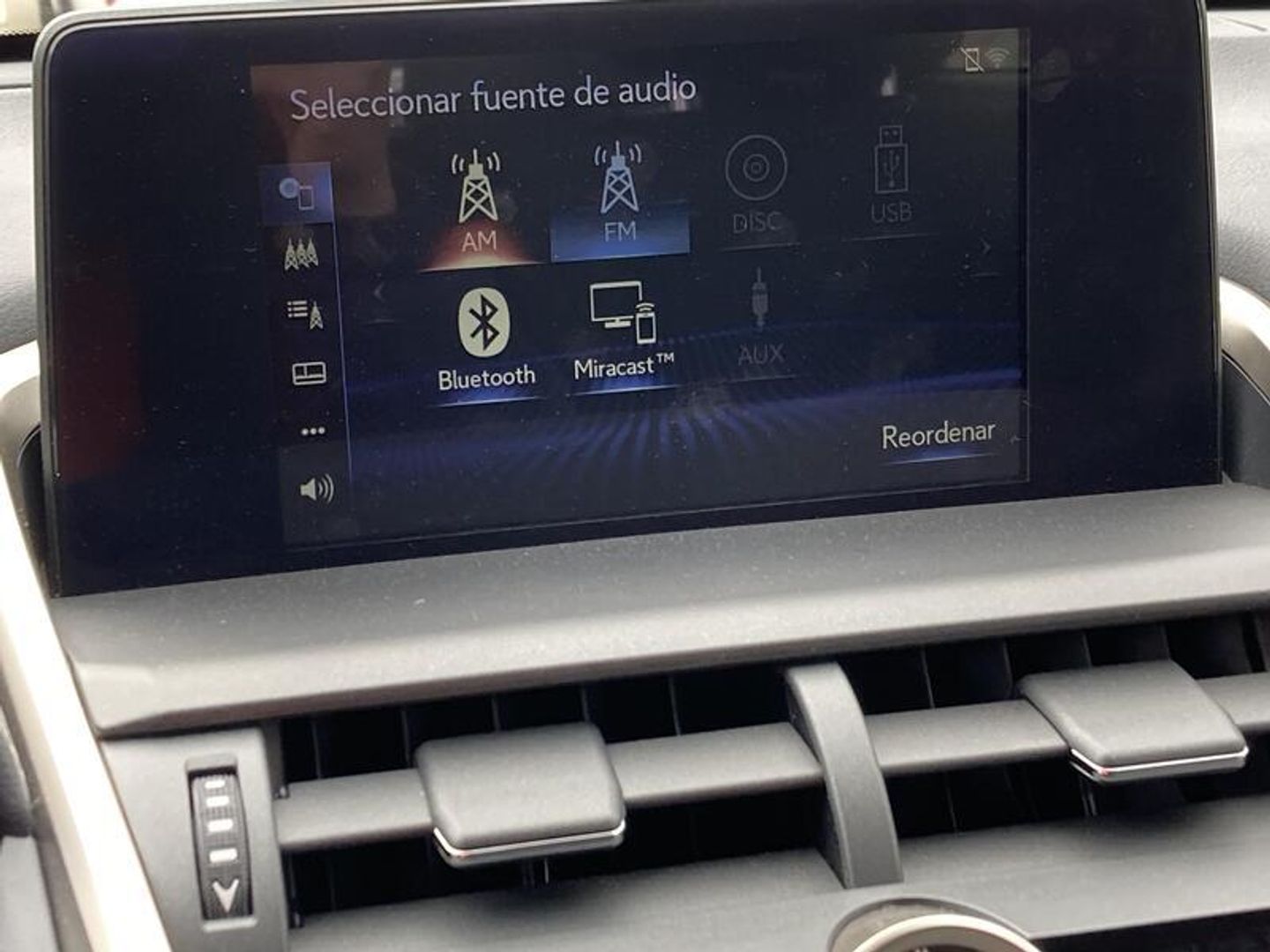 Lexus NX 300h Business Navigation 2WD 145 kW (197 CV)