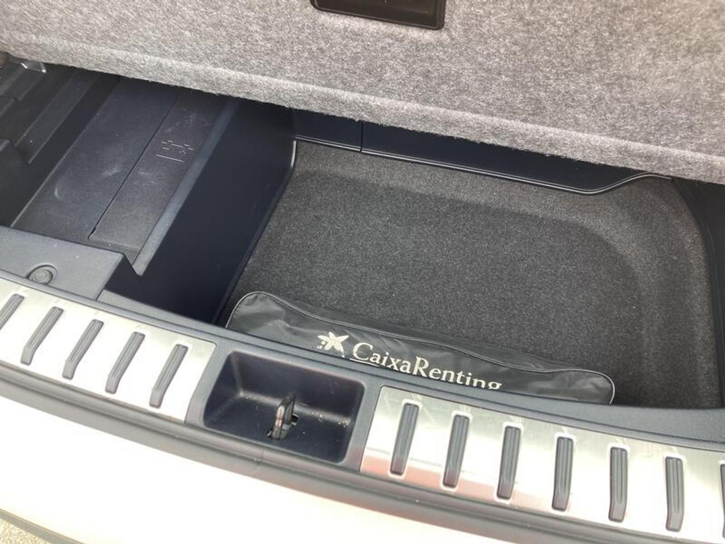 Lexus NX 300h Business Navigation 2WD 145 kW (197 CV)