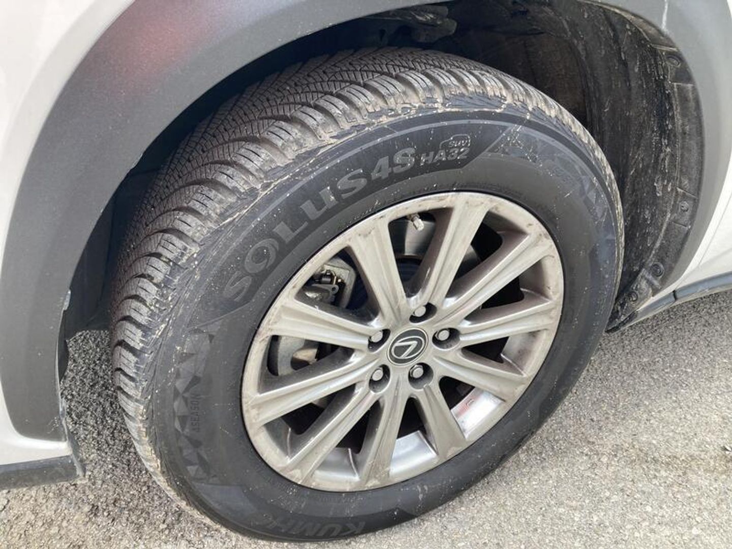 Lexus NX 300h Business Navigation 2WD 145 kW (197 CV)