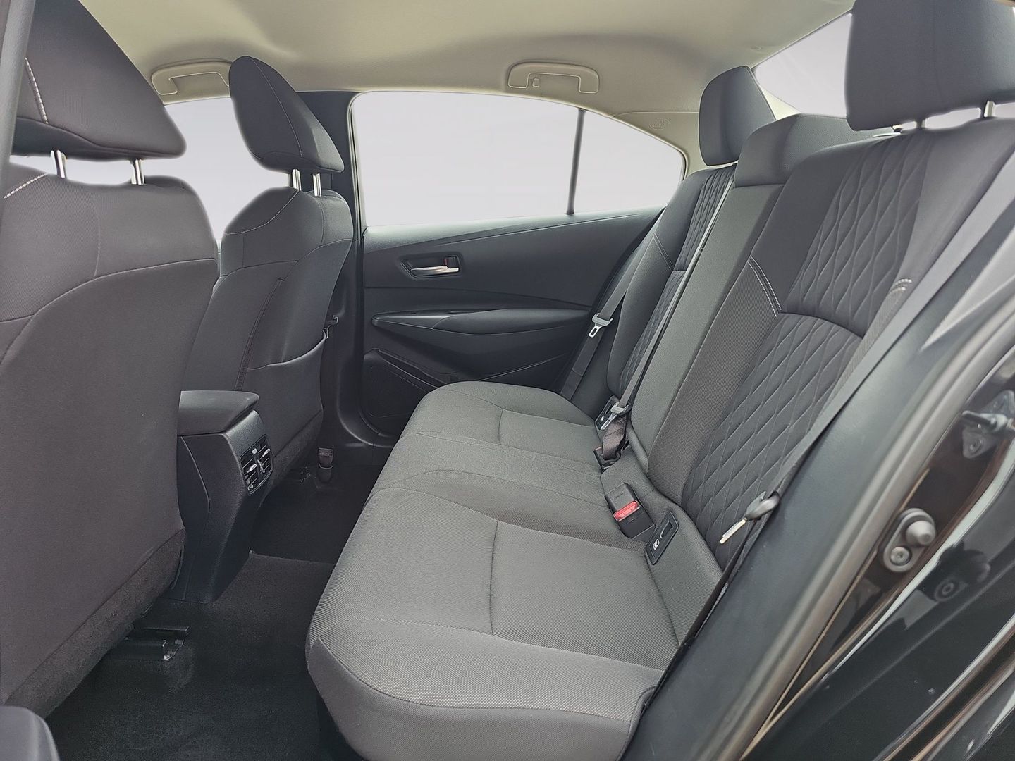 Toyota Corolla 1.8 125H Business Plus E-CVT 90 kW (122 CV)