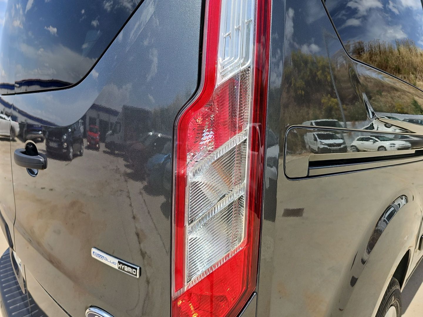 Ford Transit Custom Kombi 2.0 TDCI MHEV 320 L1 Trend 96 kW (130 CV)