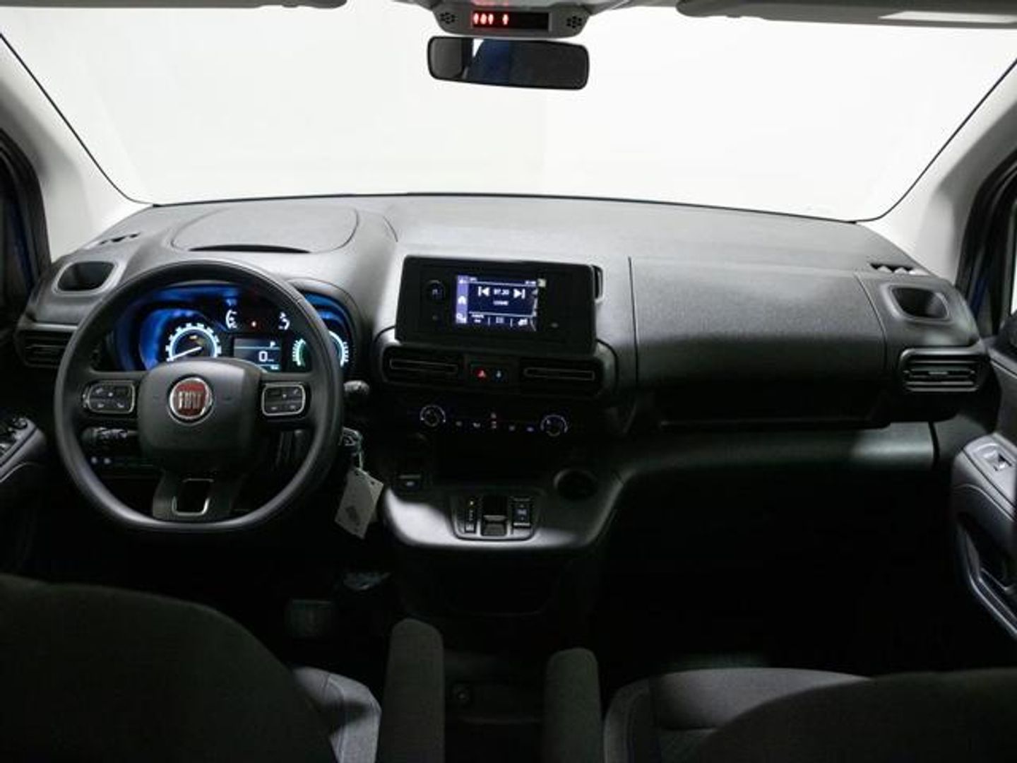 Fiat e-Doblò Combi 50kWh Talla M 100 kW (136 CV)