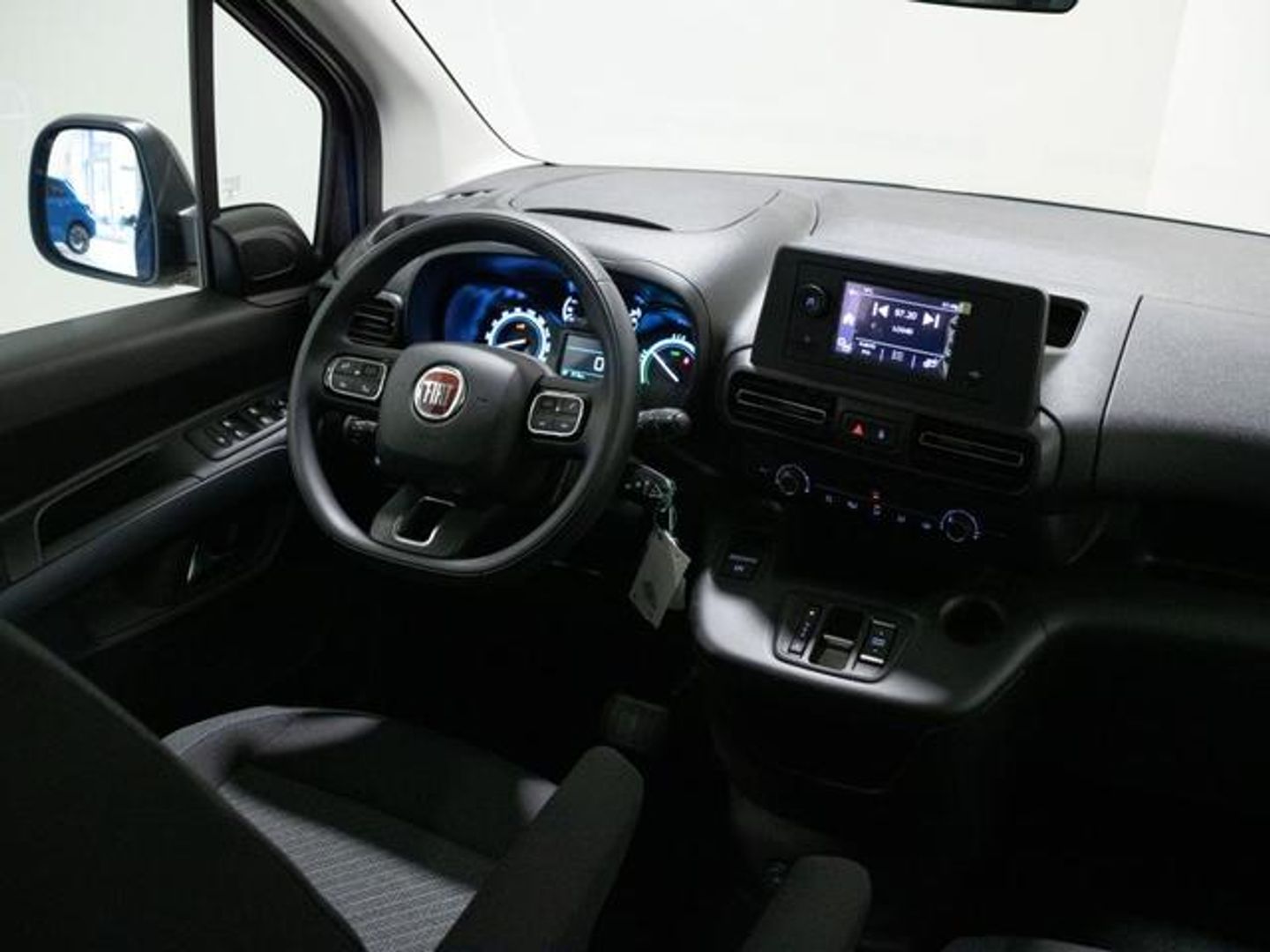 Fiat e-Doblò Combi 50kWh Talla M 100 kW (136 CV)