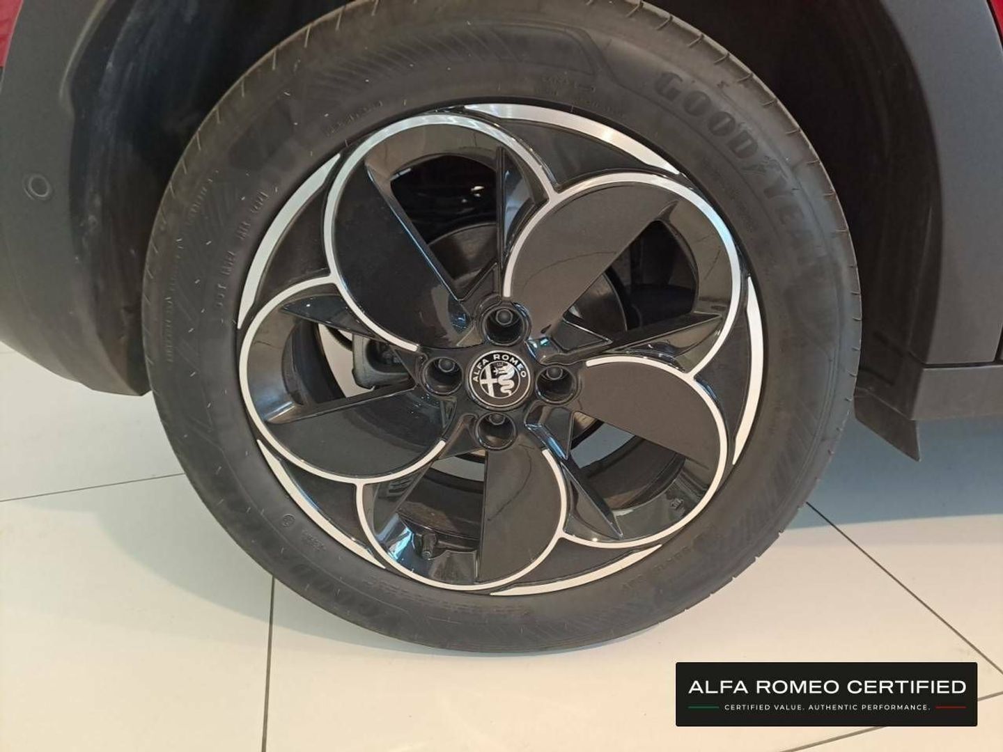 Alfa Romeo Junior Elettrica Speciale 115 kW (156 CV)