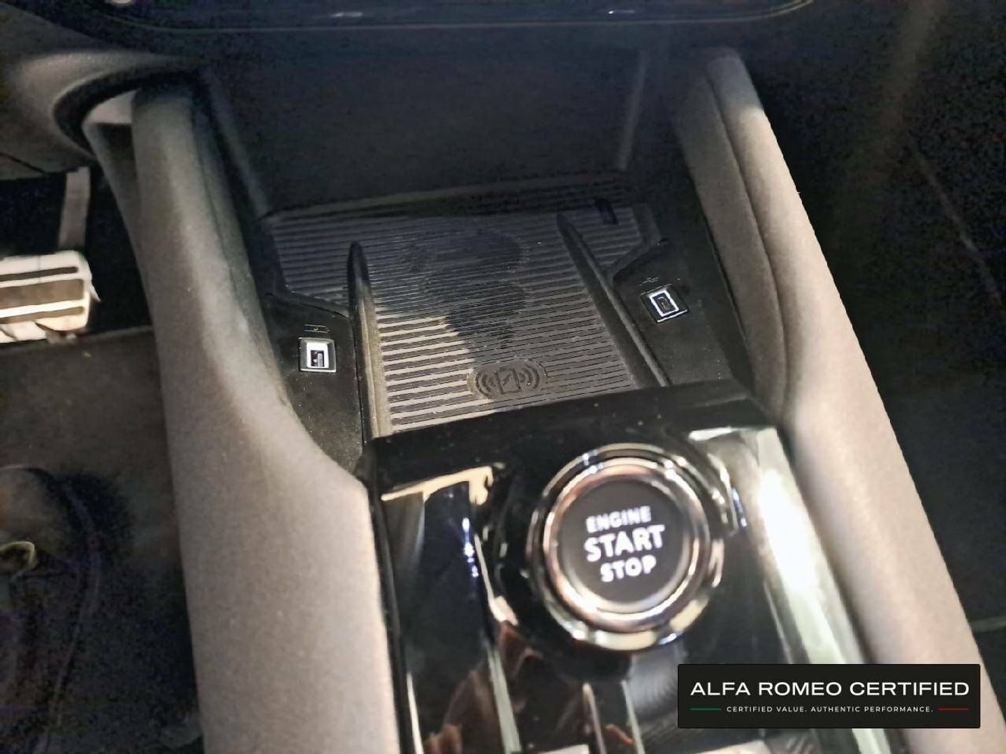 Alfa Romeo Junior Elettrica Speciale 115 kW (156 CV)